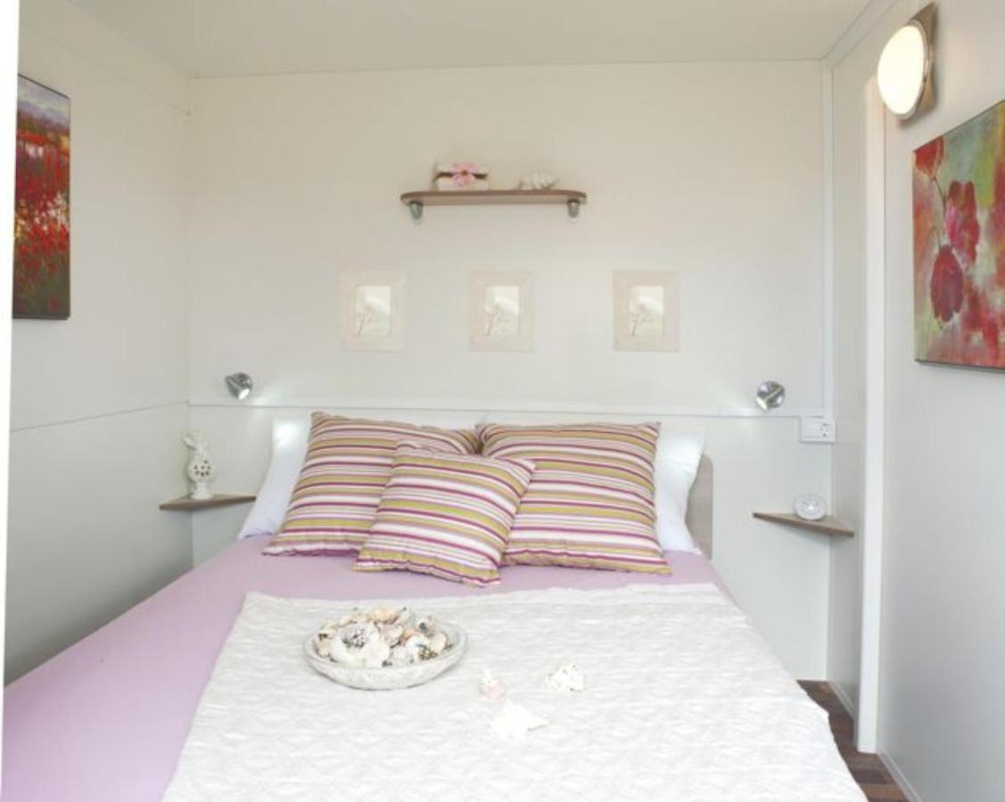 Micanovi Dvori Mobile Home Village Zrmanja オブロヴァツ 部屋 写真